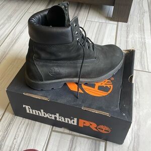 Timberland Pro size 8.5 in really good condition